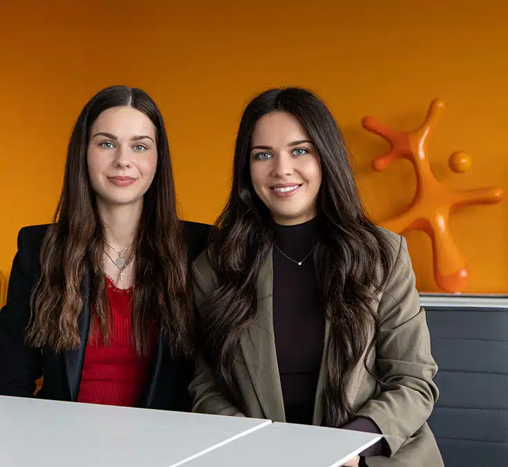 MELINA Y JANINA